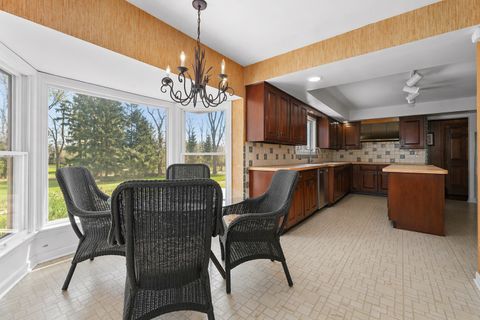 Tiny photo for 37 Forest Hills Road, Lake Bluff, IL 60044 (MLS # 12625492)