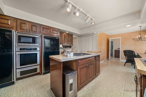 Tiny photo for 37 Forest Hills Road, Lake Bluff, IL 60044 (MLS # 12625492)