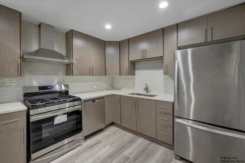 Tiny photo for 6227 N Ravenswood Avenue, Chicago, IL 60660 (MLS # 12355981)