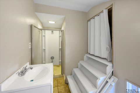 Tiny photo for 6227 N Ravenswood Avenue, Chicago, IL 60660 (MLS # 12355981)