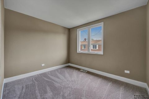 Tiny photo for 6227 N Ravenswood Avenue, Chicago, IL 60660 (MLS # 12355981)