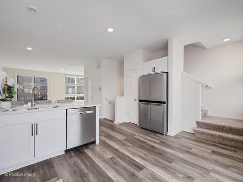 Tiny photo for 317 Summit Circle, Lombard, IL 60148 (MLS # 12510968)