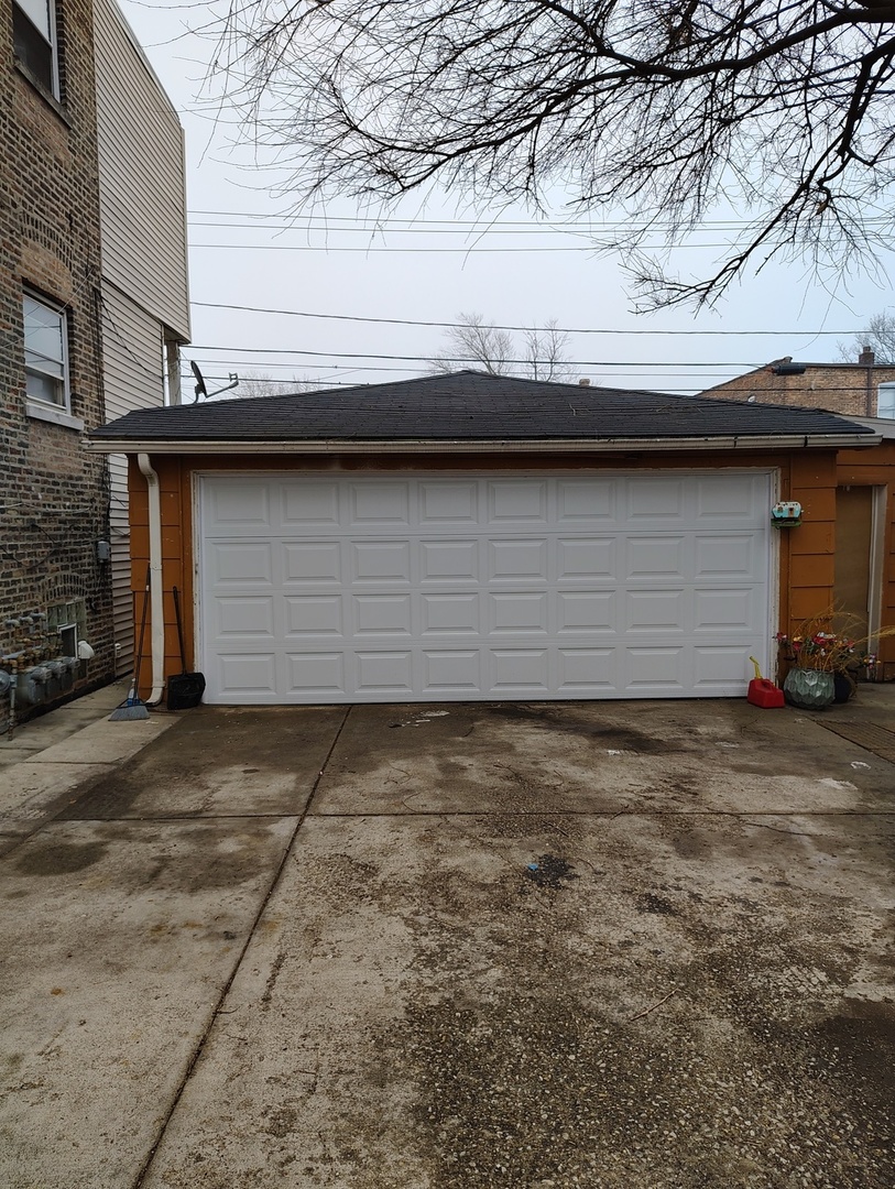 1319 S 51st Court