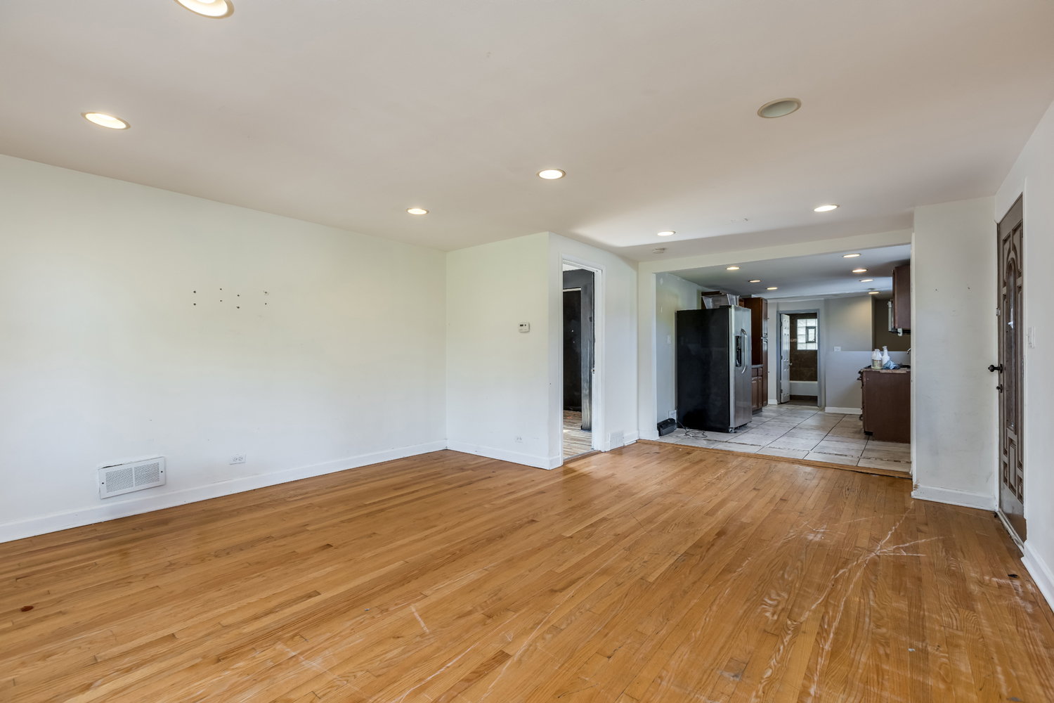 3924 W GREENLEAF Avenue