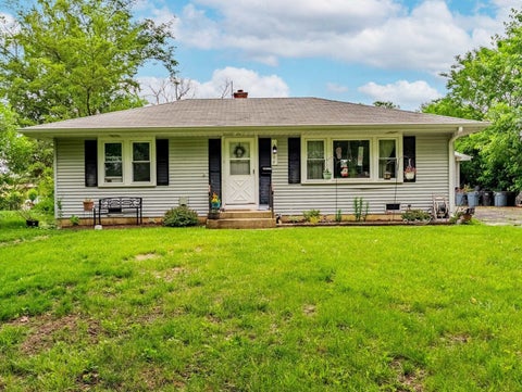 Photo of 405 N Iowa Avenue, Villa Park, IL 60181 (MLS # 12680347)