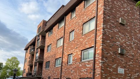 Photo of Oak Lawn, IL 60453 (MLS # 12643093)