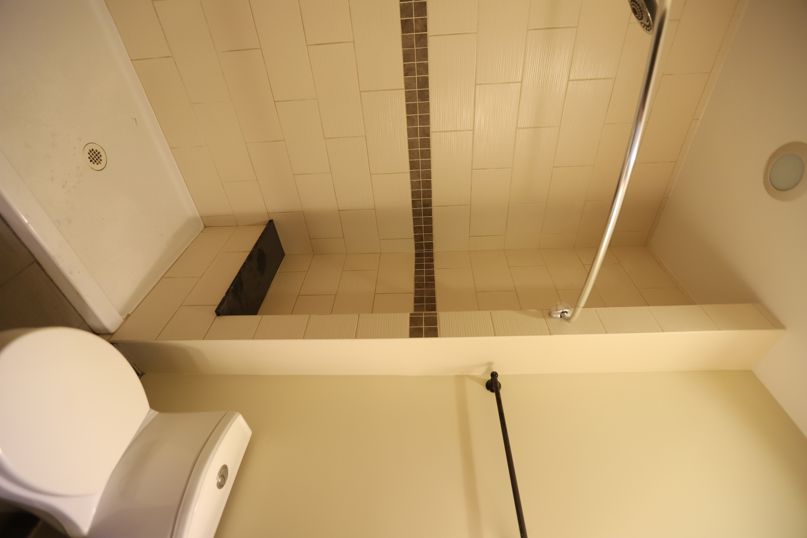 2320 W Armitage Avenue 1