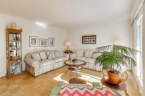 Tiny photo for 218 Greenbriar Street, Elk Grove Village, IL 60007 (MLS # 12523798)