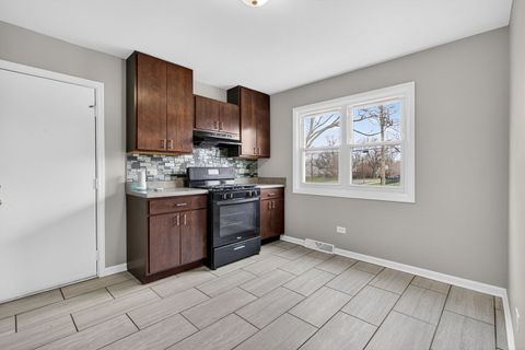 Tiny photo for 1537 W 165th Street, Markham, IL 60426 (MLS # 12607513)