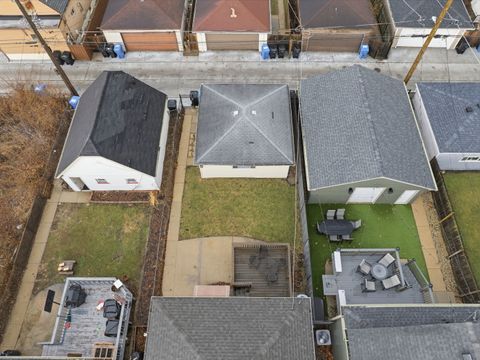 Tiny photo for 2951 N Rutherford Avenue, Chicago, IL 60634 (MLS # 12586980)