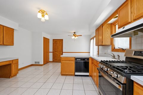 Tiny photo for 16237 Lake Villa Avenue, Tinley Park, IL 60477 (MLS # 12654213)