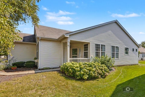 Tiny photo for 21331 Windsor Lake Lane, Crest Hill, IL 60403 (MLS # 12750275)