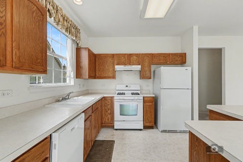 Tiny photo for 21331 Windsor Lake Lane, Crest Hill, IL 60403 (MLS # 12750275)