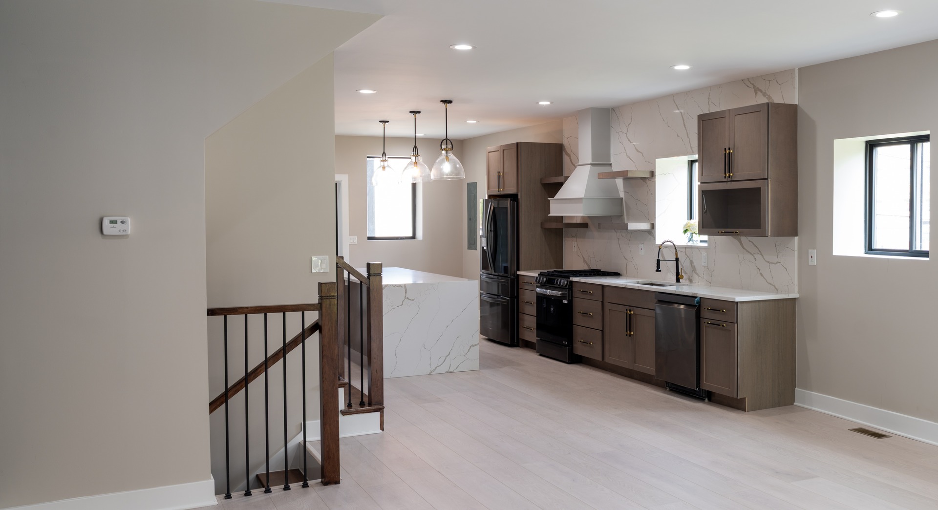 3530 W Van Buren Street