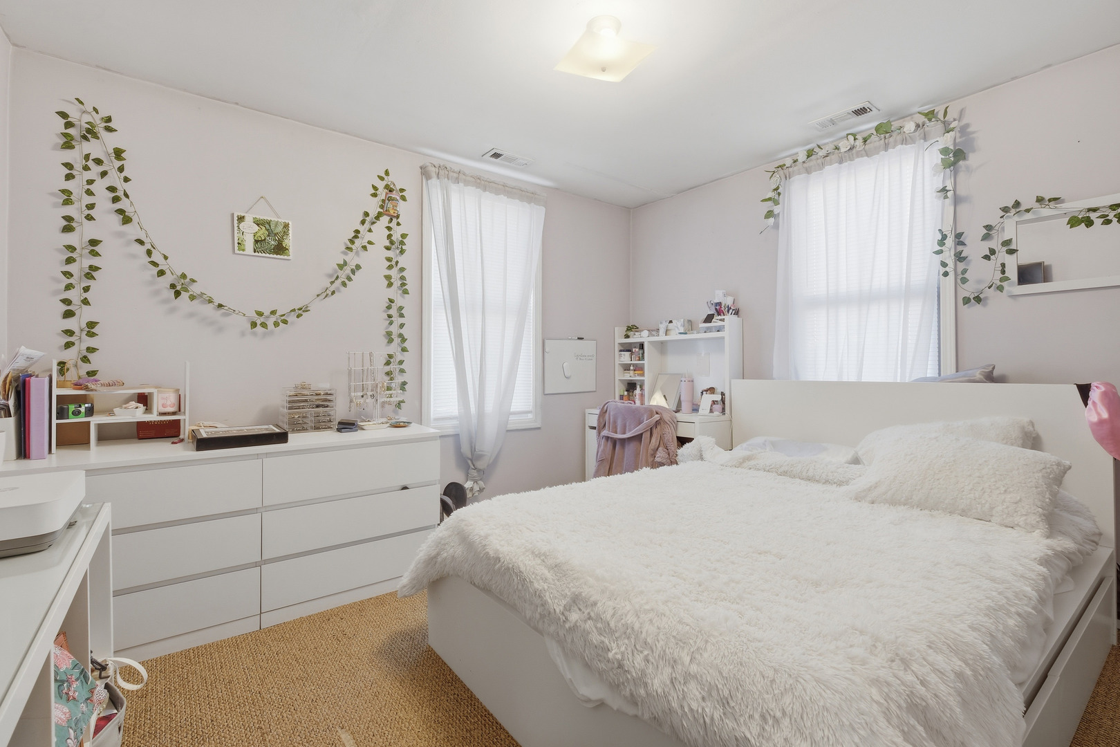 Chicago, Illinois 60634, United States, 3 Bedrooms Bedrooms, ,2 BathroomsBathrooms,Residential,Active,247889