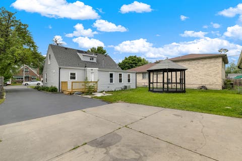 Tiny photo for 7835 Massasoit Avenue, Burbank, IL 60459 (MLS # 12700470)