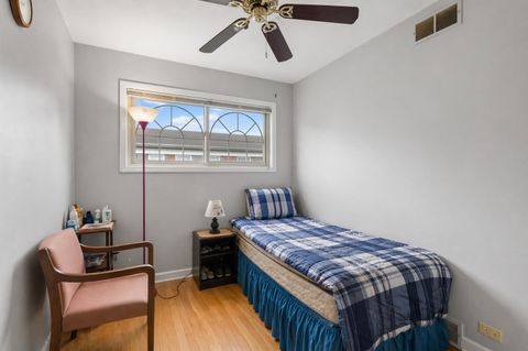 Tiny photo for 706 N Western Avenue #B, Park Ridge, IL 60068 (MLS # 12627179)