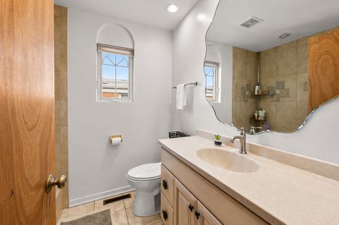 Tiny photo for 706 N Western Avenue #B, Park Ridge, IL 60068 (MLS # 12627179)