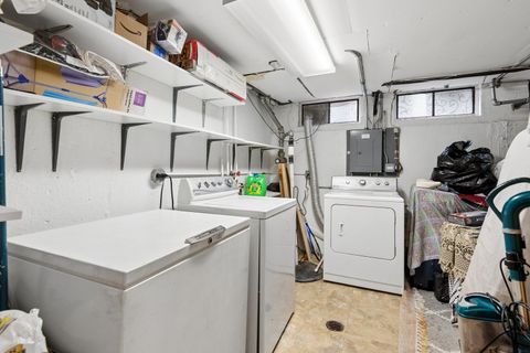 Tiny photo for 706 N Western Avenue #B, Park Ridge, IL 60068 (MLS # 12627179)