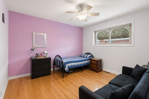 Tiny photo for 706 N Western Avenue #B, Park Ridge, IL 60068 (MLS # 12627179)