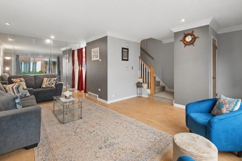 Tiny photo for 706 N Western Avenue #B, Park Ridge, IL 60068 (MLS # 12627179)