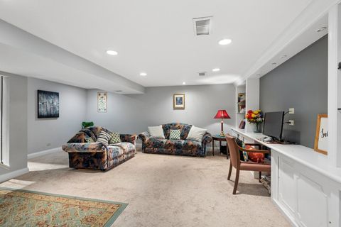 Tiny photo for 706 N Western Avenue #B, Park Ridge, IL 60068 (MLS # 12627179)