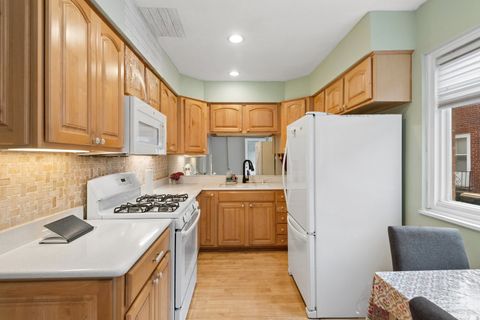 Tiny photo for 706 N Western Avenue #B, Park Ridge, IL 60068 (MLS # 12627179)