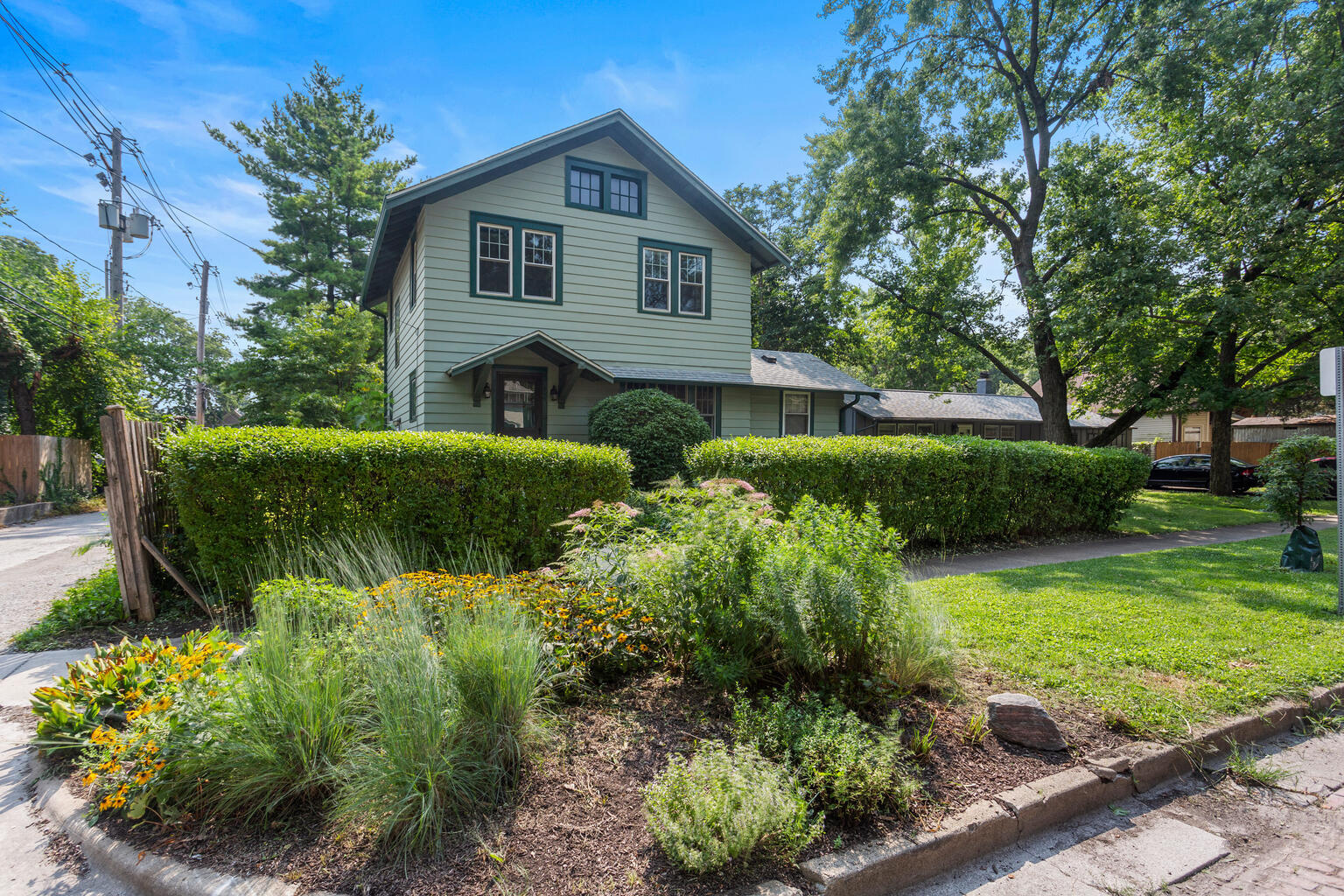 606 S Elm Street