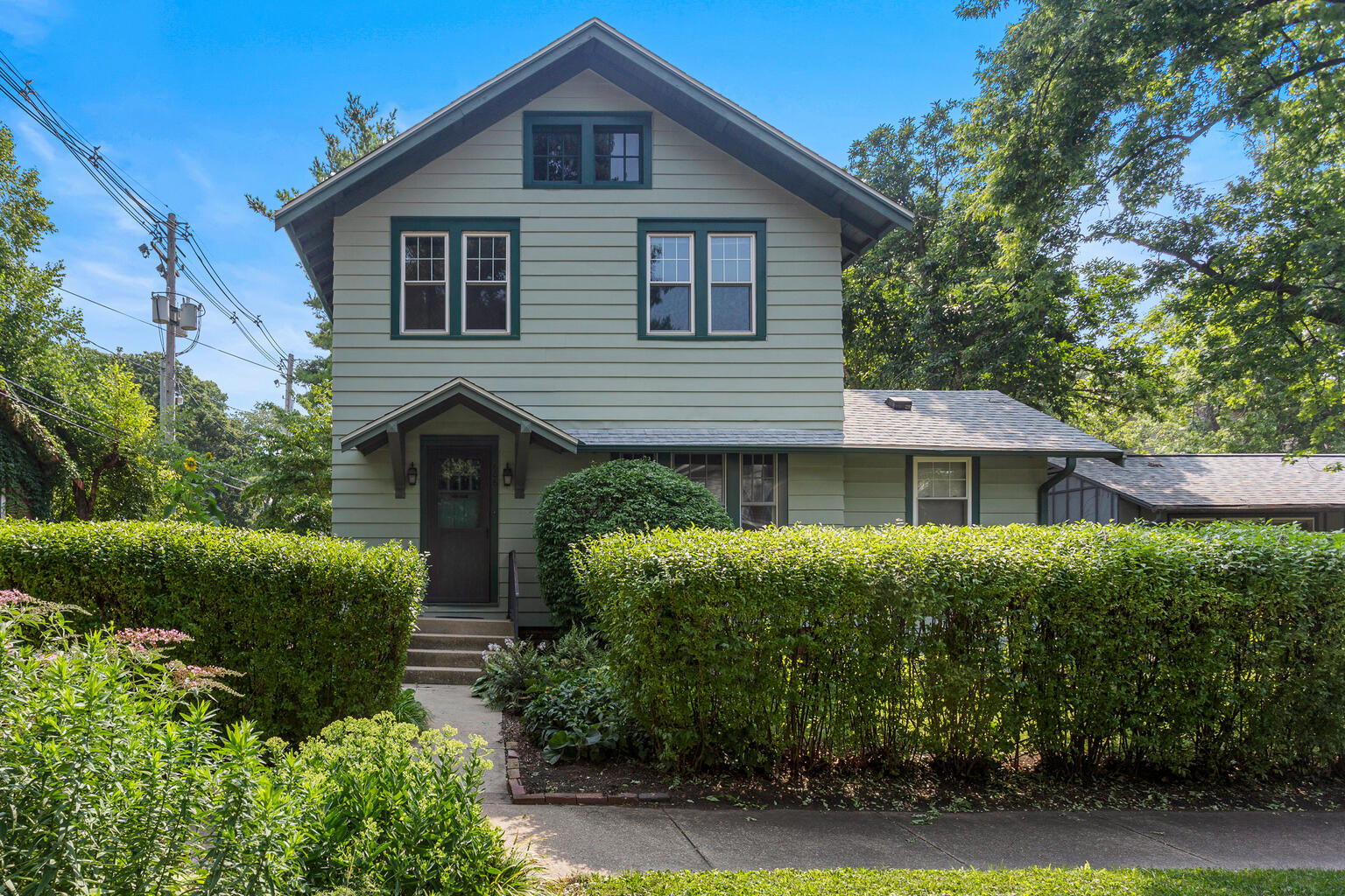 606 S Elm Street