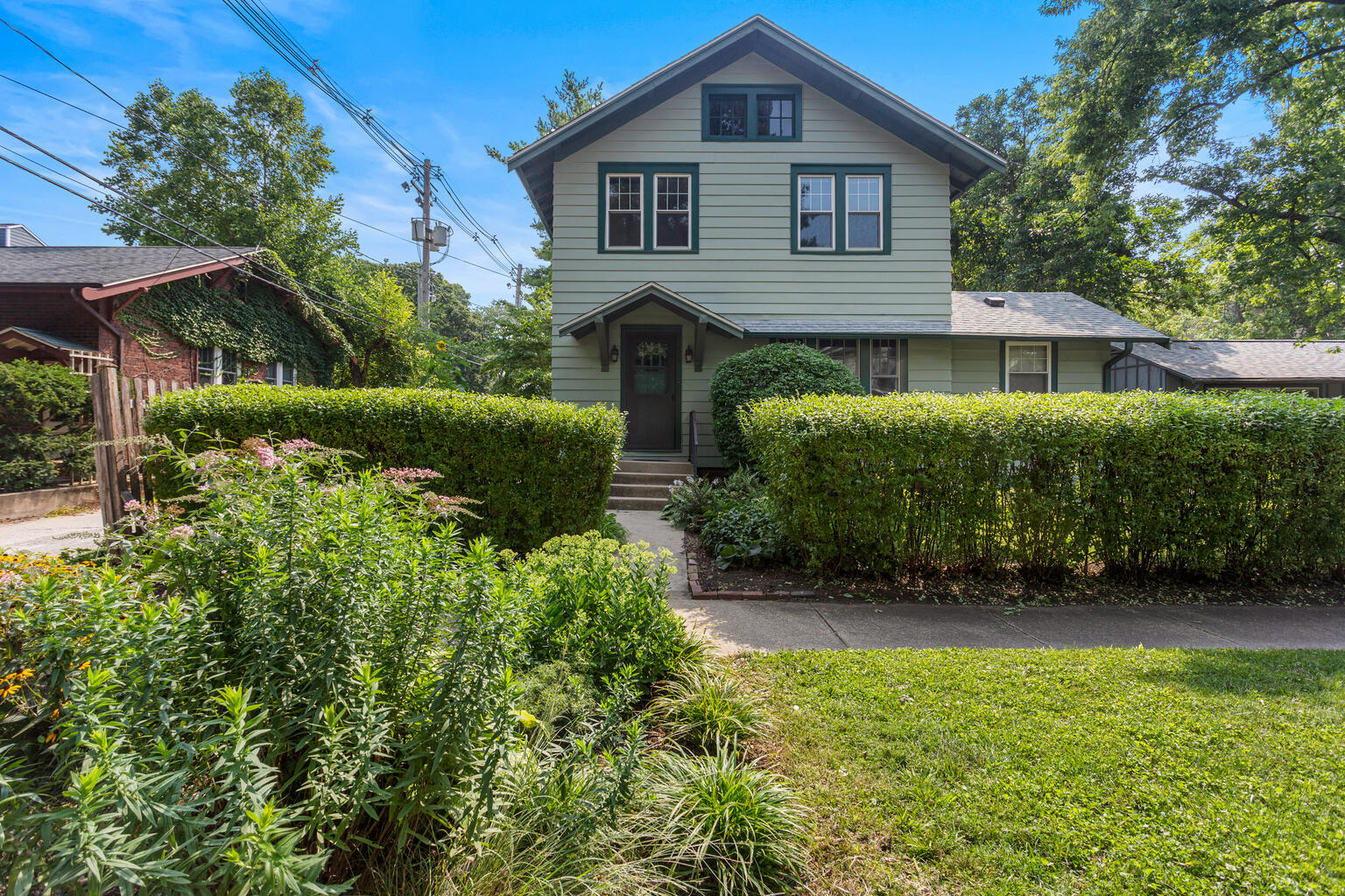 606 S Elm Street