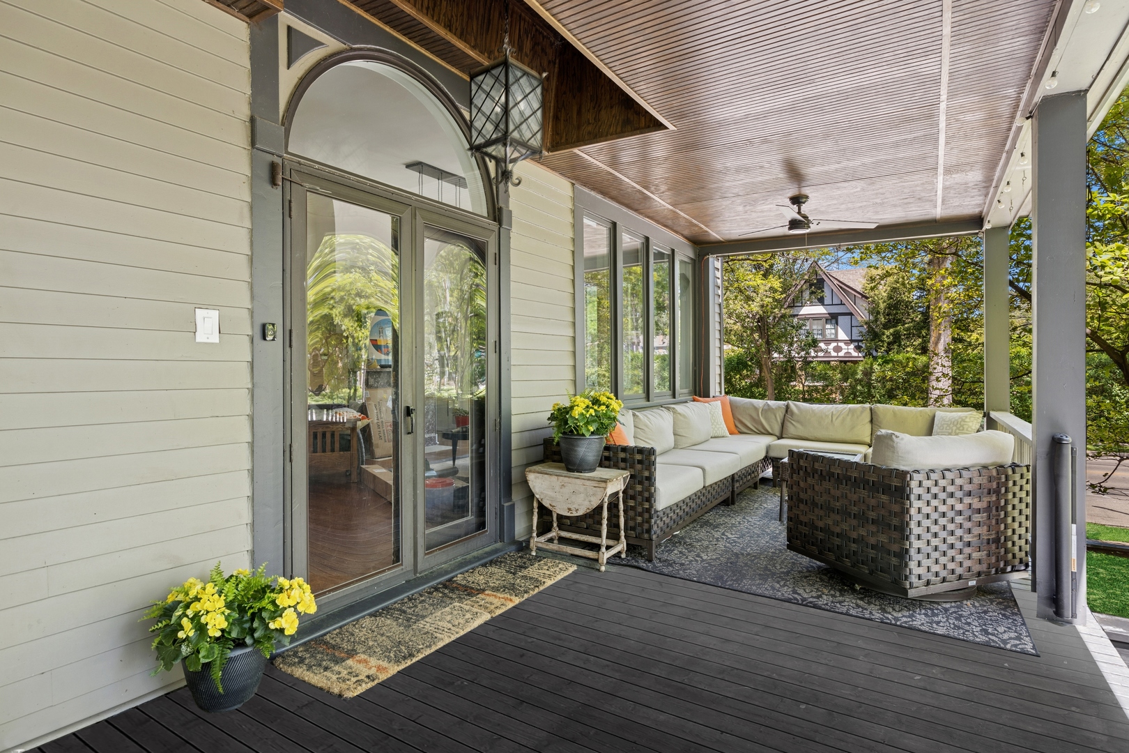146 GALE Avenue