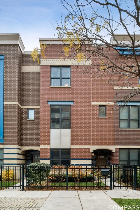 1152 N Cleveland Avenue 2 Chicago IL 60610