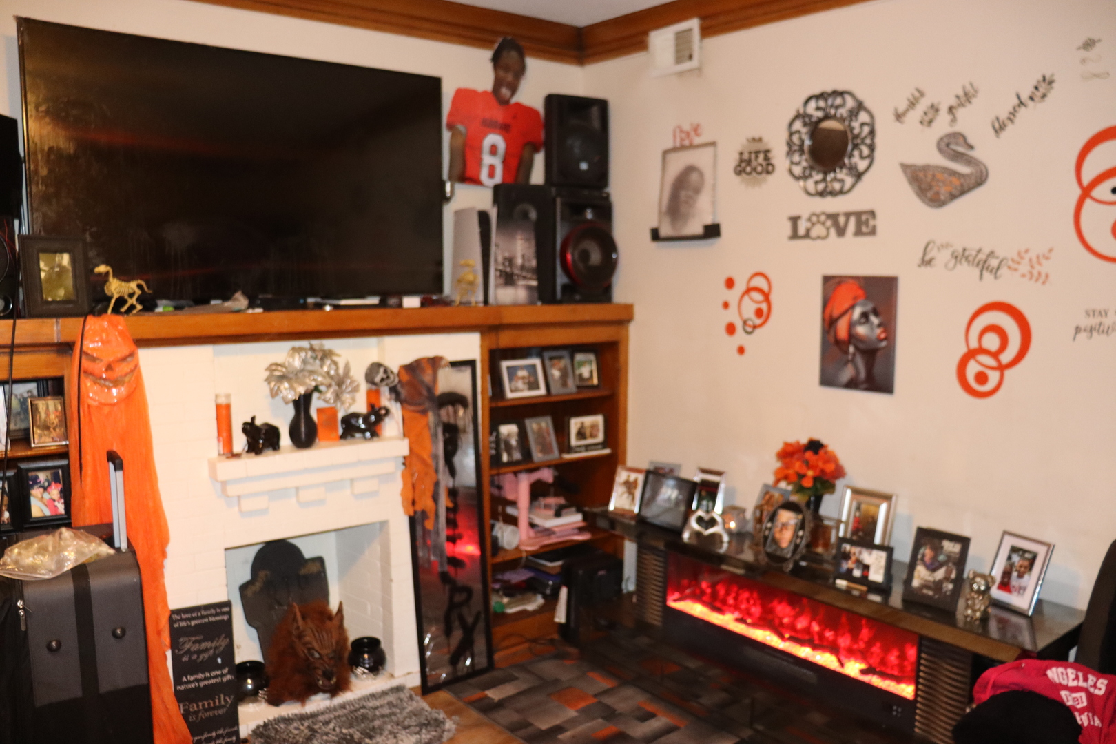 6225 S Albany Avenue