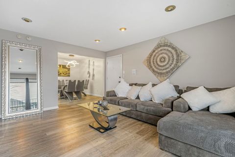 Tiny photo for 245 N Mill Road #9C, Addison, IL 60101 (MLS # 12578173)