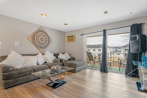 Tiny photo for 245 N Mill Road #9C, Addison, IL 60101 (MLS # 12578173)