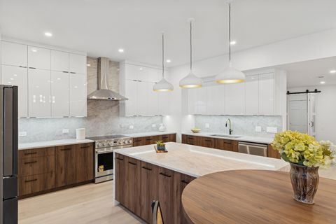 Tiny photo for 680 N Lake Shore Drive #604, Chicago, IL 60611 (MLS # 12511392)