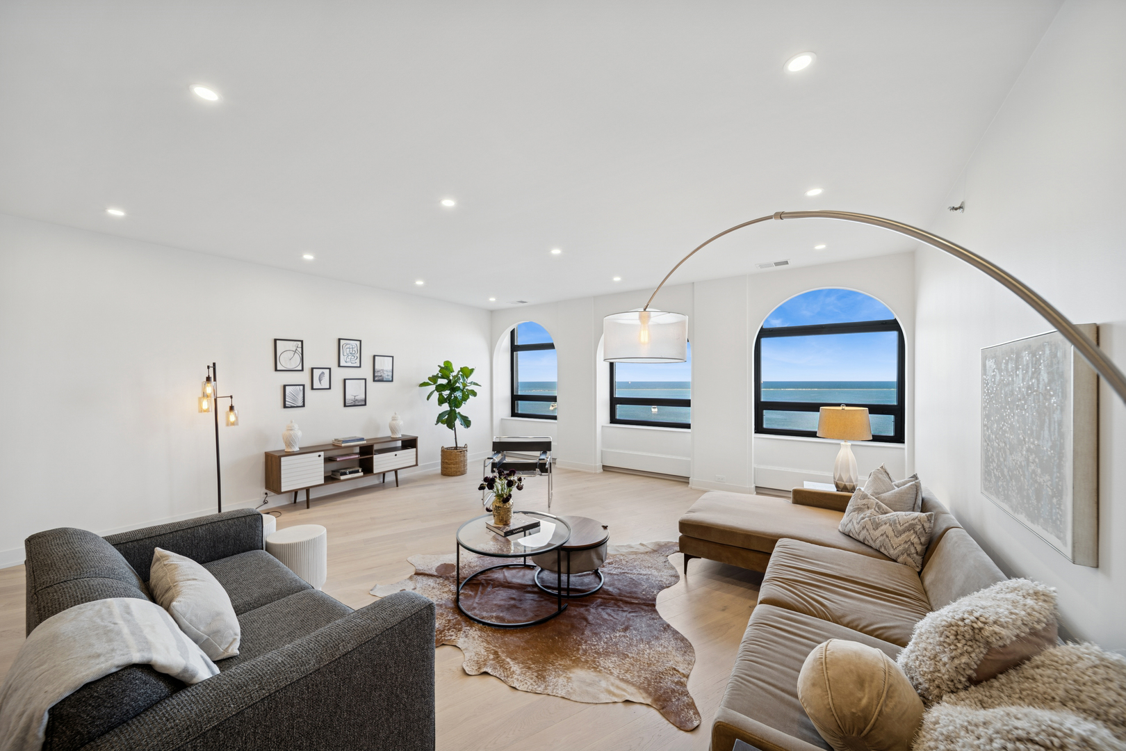 680 N Lake Shore Drive 604