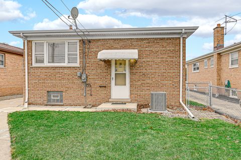 Tiny photo for 665 Hoxie Avenue, Calumet City, IL 60409 (MLS # 12596212)