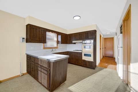 Tiny photo for 665 Hoxie Avenue, Calumet City, IL 60409 (MLS # 12596212)