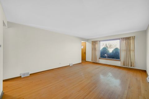 Tiny photo for 665 Hoxie Avenue, Calumet City, IL 60409 (MLS # 12596212)