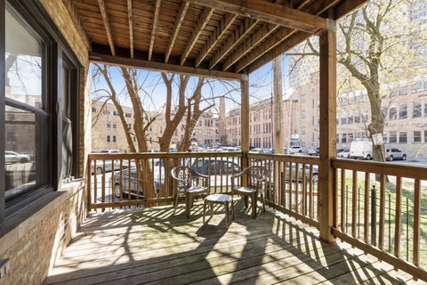 Tiny photo for 645 W Bittersweet Place #1, Chicago, IL 60613 (MLS # 12702944)