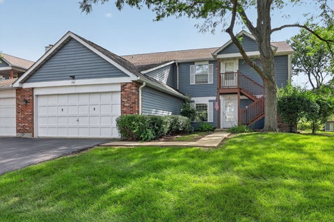 Photo of 363 Pembroke Lane #1, Glen Ellyn, IL 60137 (MLS # 12767380)