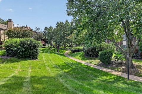 Tiny photo for 363 Pembroke Lane #1, Glen Ellyn, IL 60137 (MLS # 12767380)