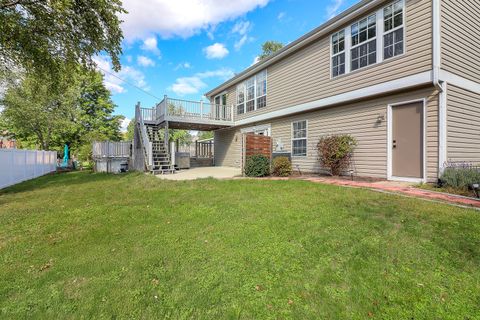 Tiny photo for 157 Wildberry Court, Aurora, IL 60504 (MLS # 12464120)