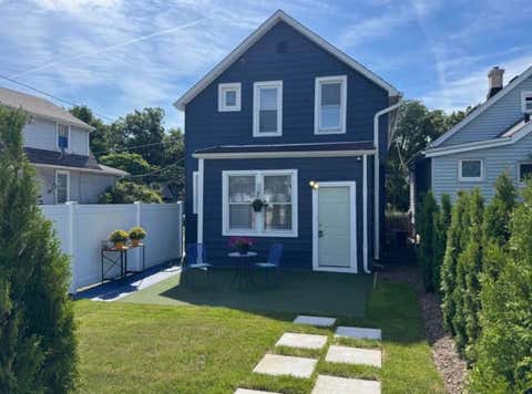 Tiny photo for 415 Bloom Street, Highland Park, IL 60035 (MLS # 12732836)