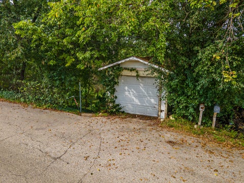 Tiny photo for 912 Johnson Street, Fox River Grove, IL 60021 (MLS # 12785580)