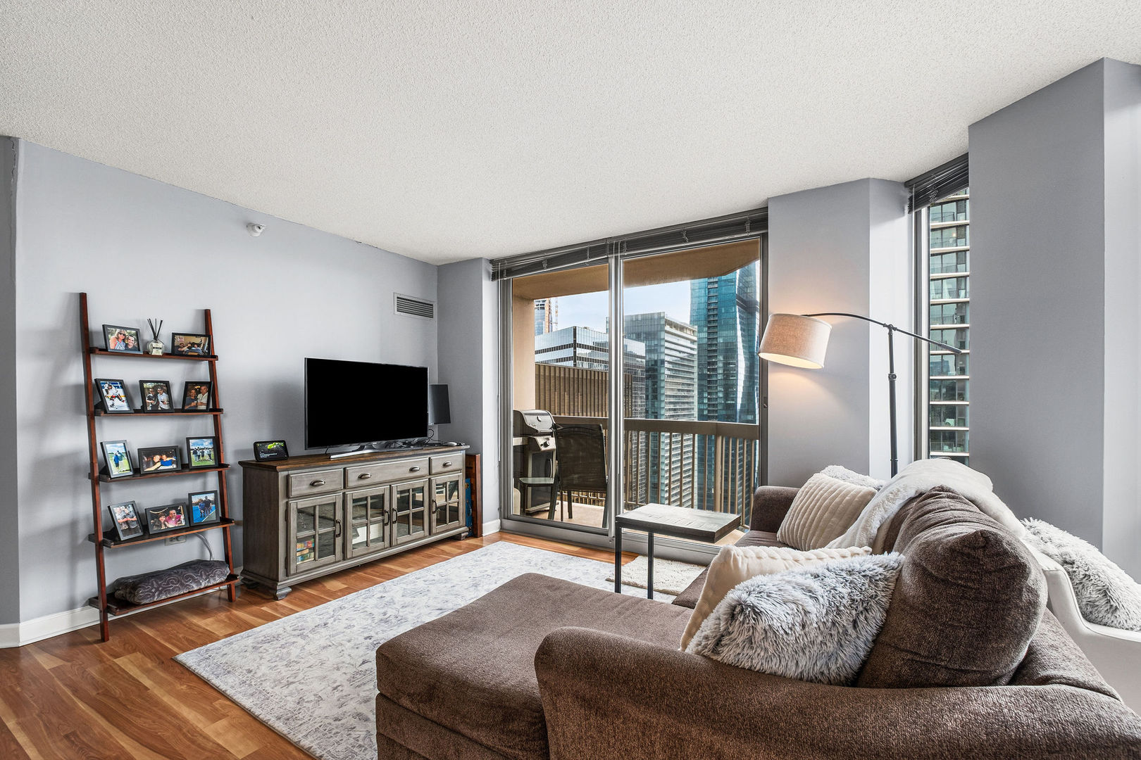 222 N Columbus Drive 3709