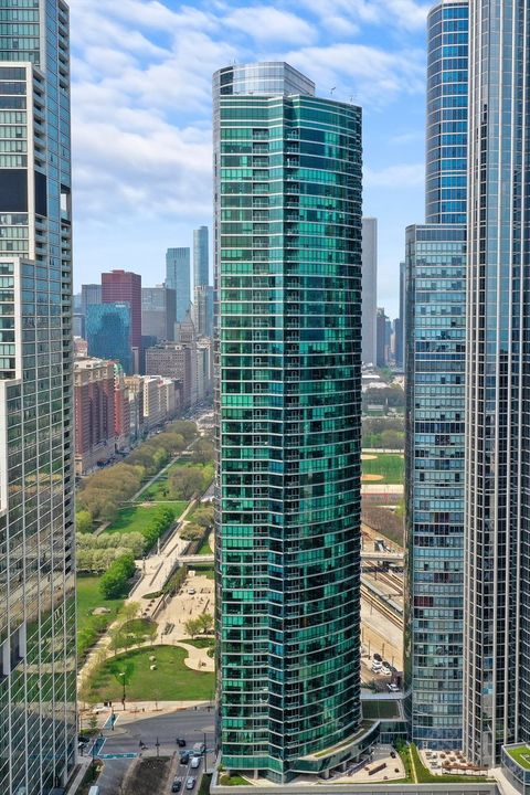 Photo of 1201 S Prairie Avenue #2403, Chicago, IL 60605 (MLS # 12343405) Photo of 1201 S Prairie Avenue #2403, Chicago, IL 60605 (MLS # 12343405)