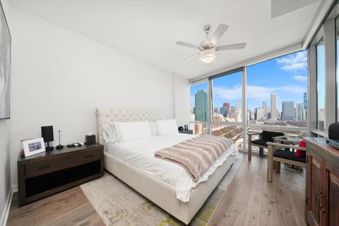 Tiny photo for 1201 S Prairie Avenue #2403, Chicago, IL 60605 (MLS # 12343405)