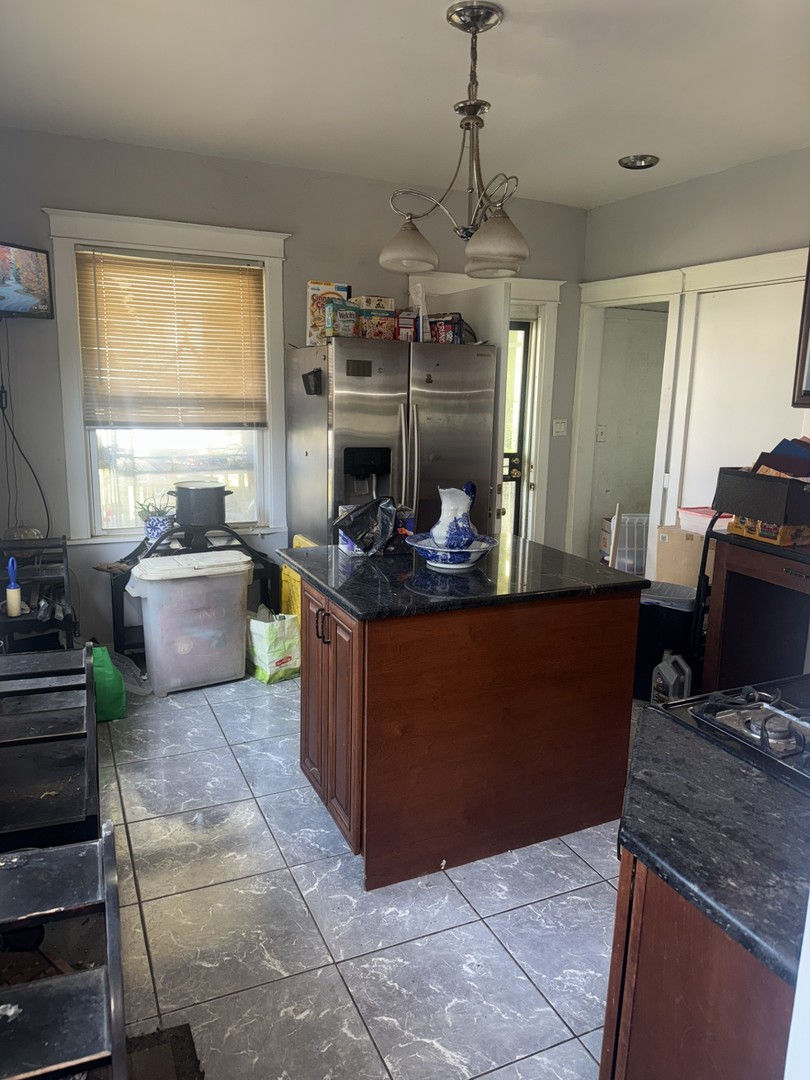 11218 S Hermosa Avenue